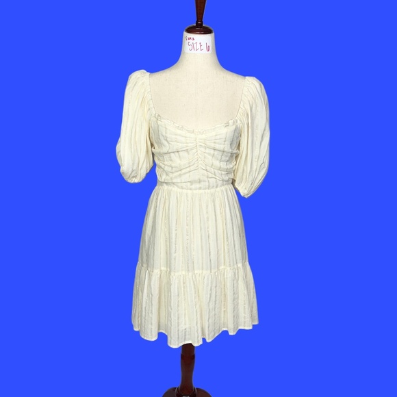 NWOT |•HEARTLOOM•| Cute Little Ivory With Gold Dress Size Medium (1 of 2) - Picture 1 of 11